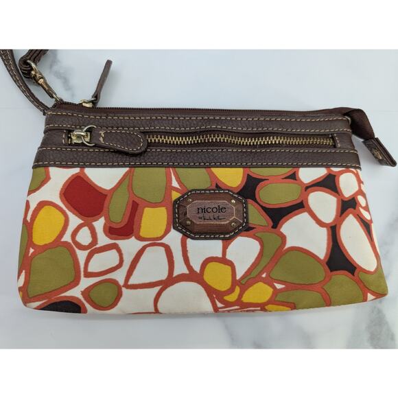 Nicole Miller wristlet wallet **READ** leather handle is breaking down / flaking - Picture 1 of 7
